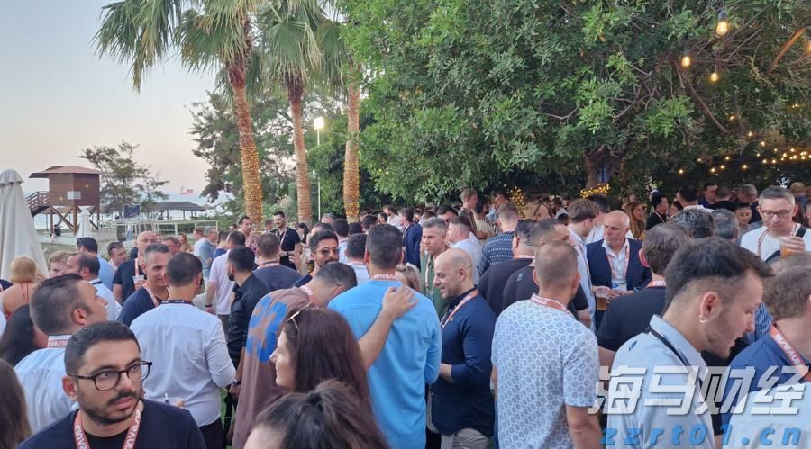 建行贵港分行开展金融科技周活动