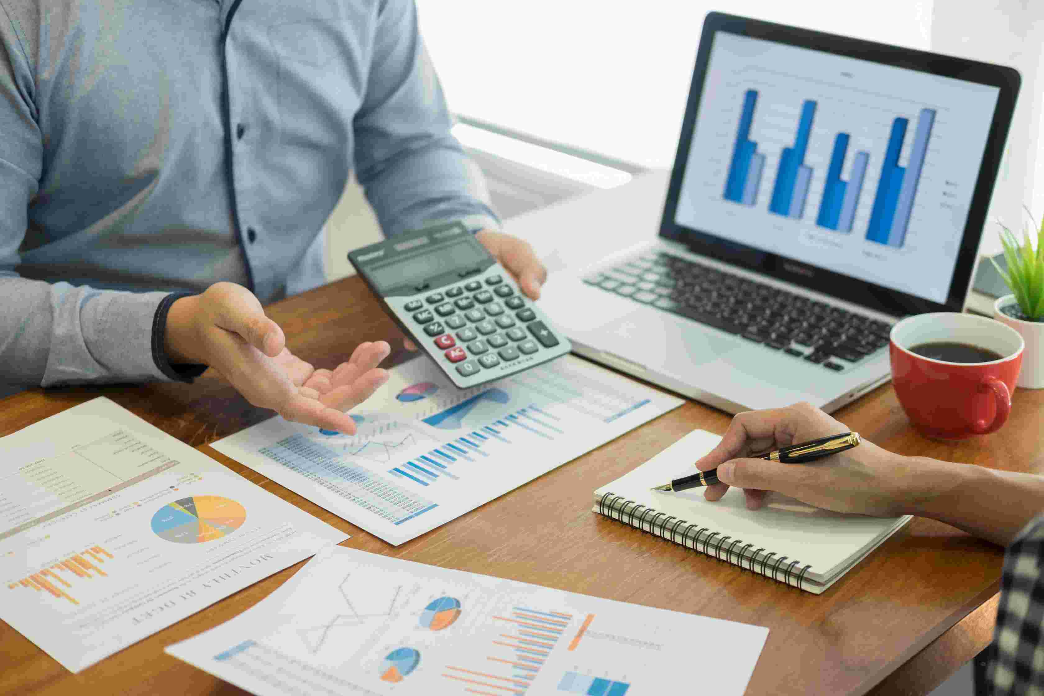 我国网民规模已达11.23亿人，互联网普及率达79.7%