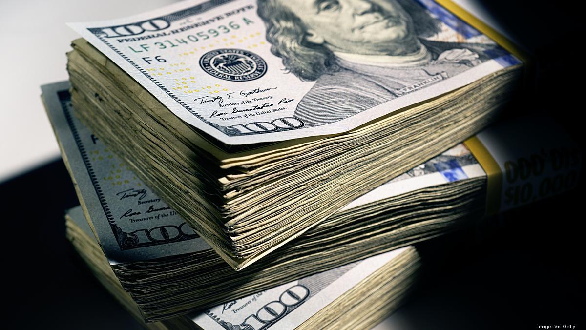 国内跨径最大的跨峡谷分离式混合梁斜拉桥成功合龙